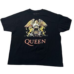 Queen Black Graphic Tee with Regal Design box 28